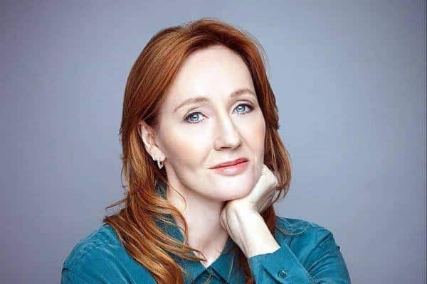 J.K. Rowling apresentou sintomas do novo Coronavírus, mas já está recuperada