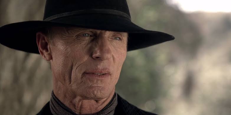 Ed Harris critica “destino” do “Homem de Preto” durante terceira temporada de Westworld