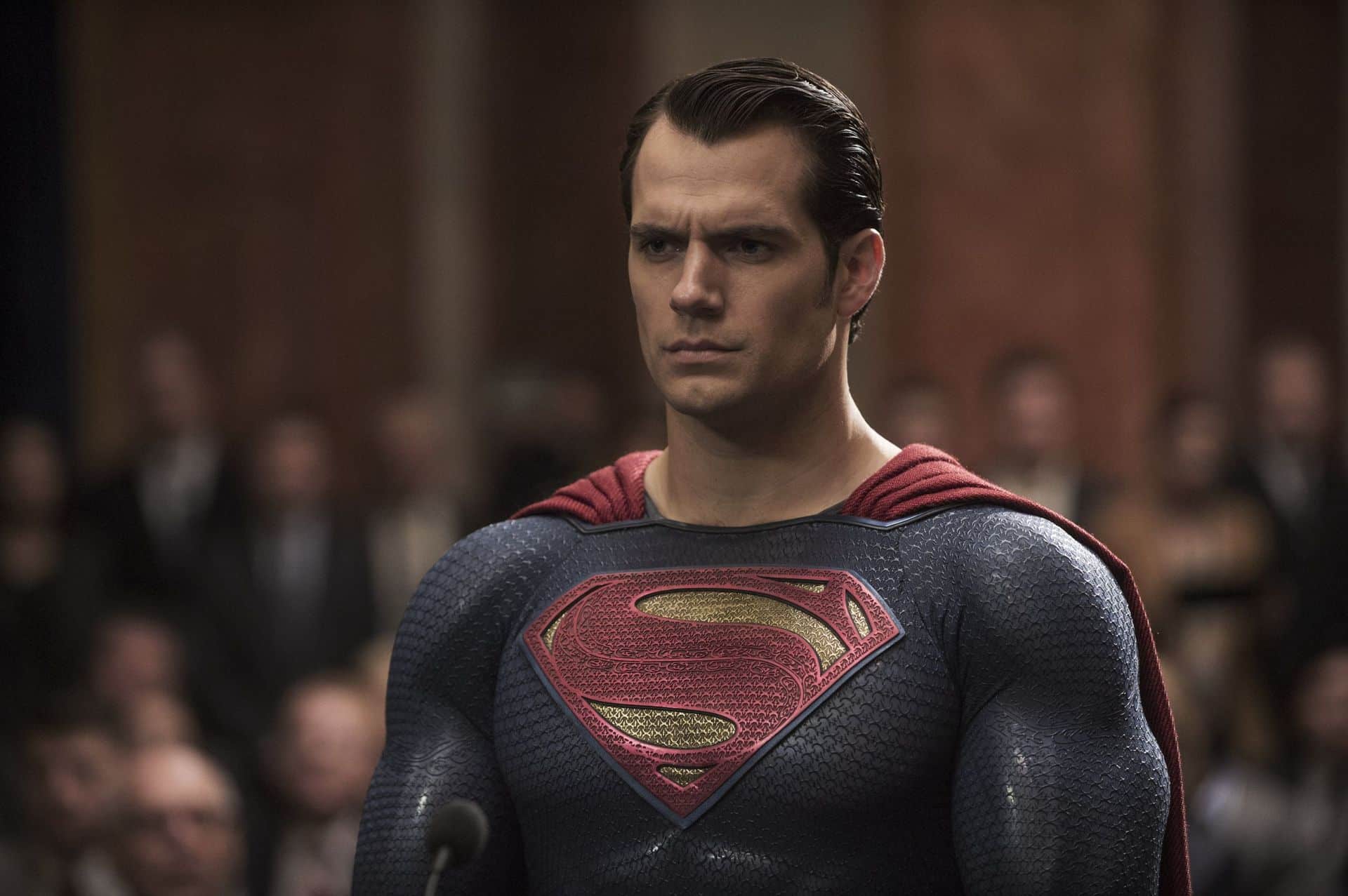 Henry Cavill quer viver Superman por muitos anos