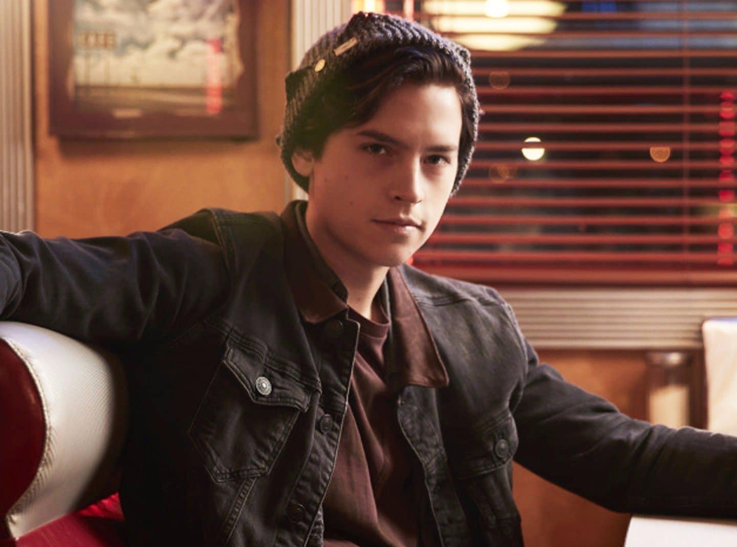 Cole Sprouse, de Riverdale, é preso em protesto antirracista