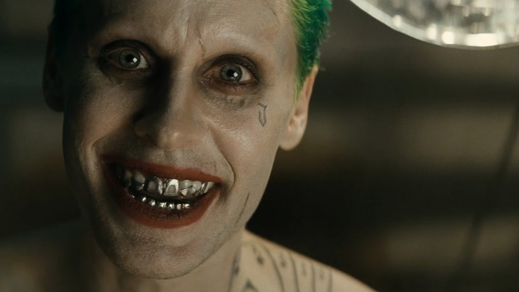 Diretor de Esquadrão Suicida afirma que Coringa de Jared Leto é bem parecido com o dos quadrinhos