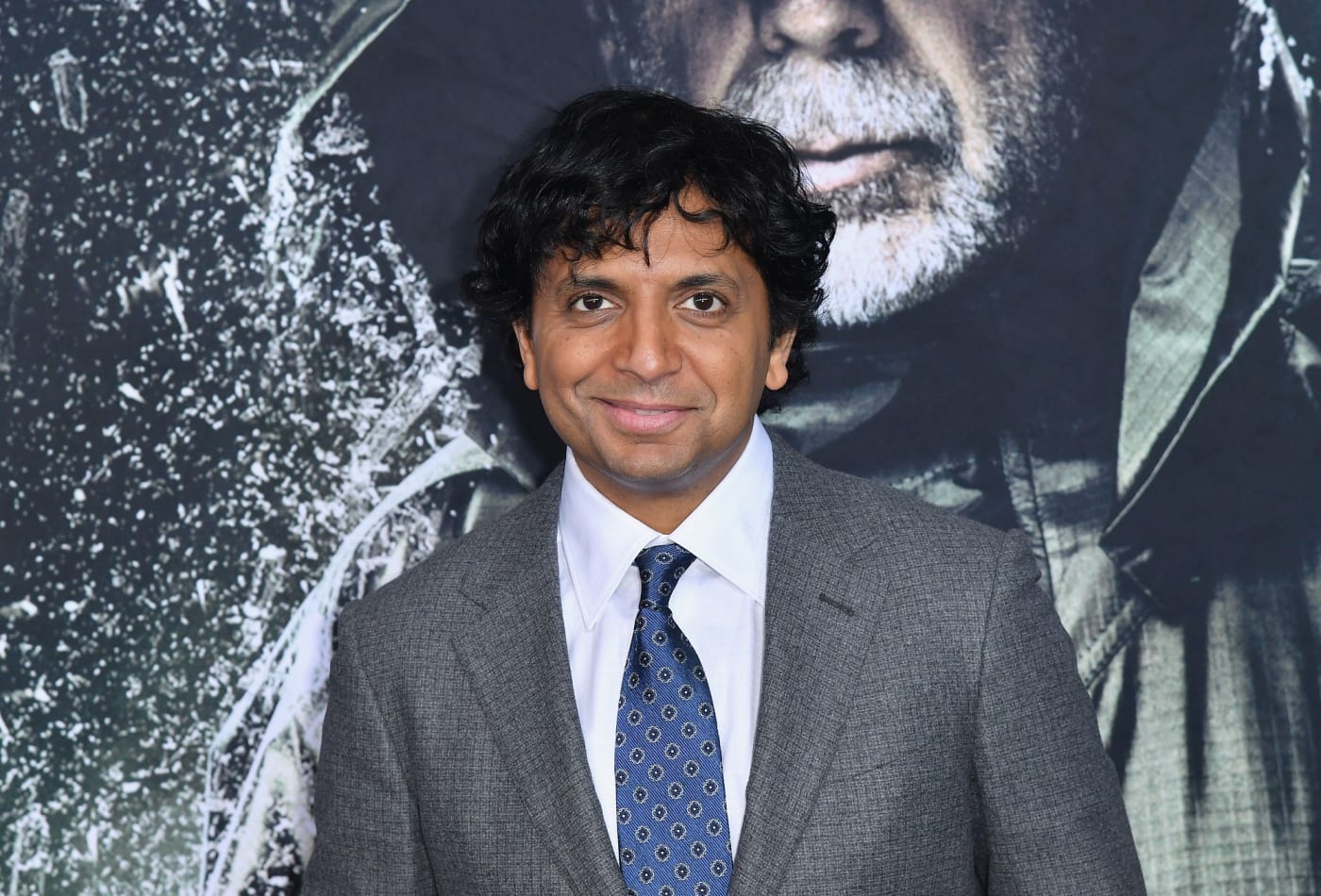 Novo filme de M. Night Shyamalan ganha pôster misterioso