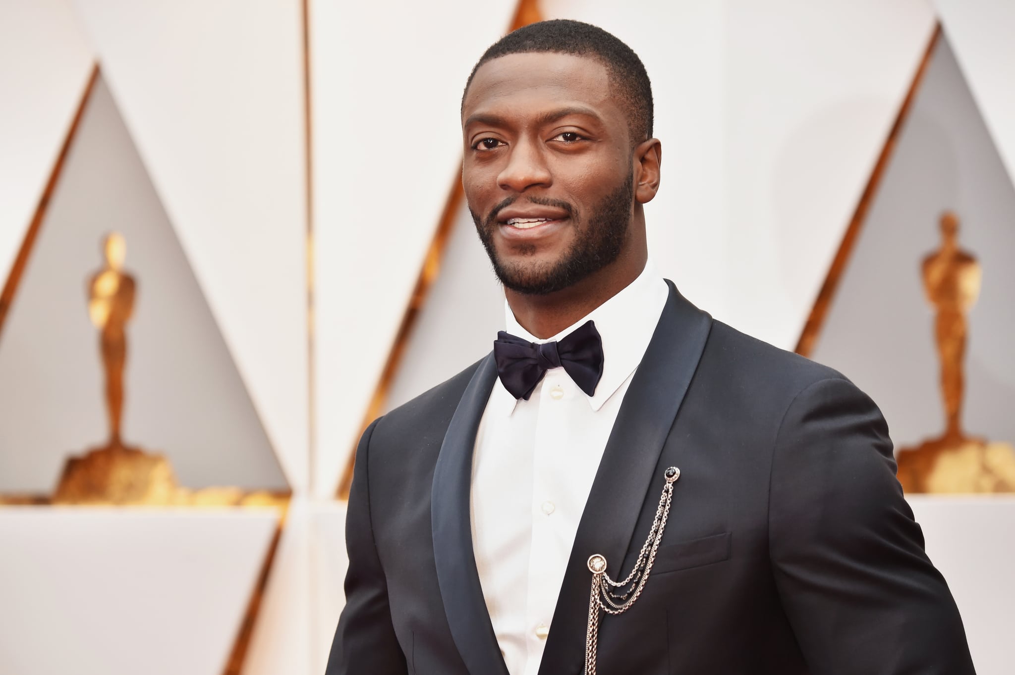 Adão Negro | Aldis Hodge viverá o Gavião Negro ao lado de The Rock!