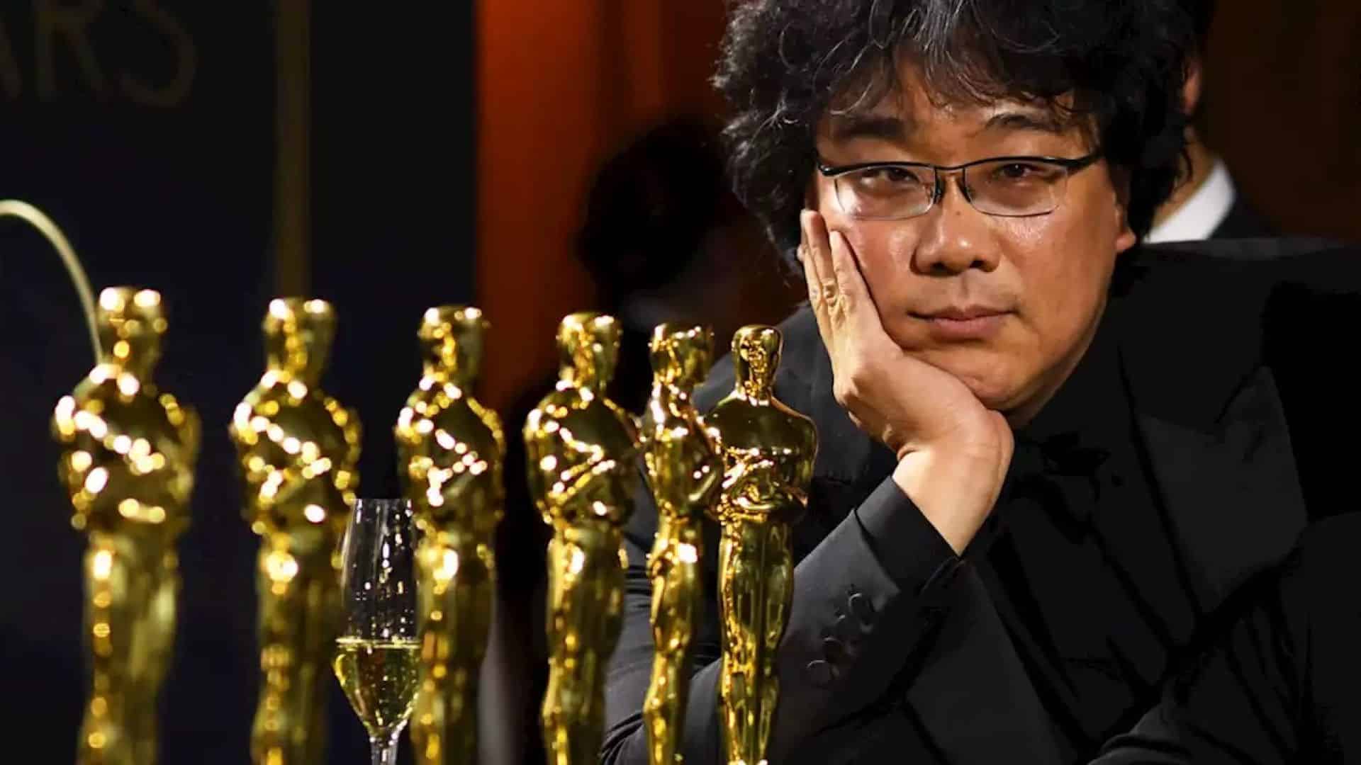 perfect humblebrag bong joon ho apologizes to engravers for all of his oscars 1226895005949845505