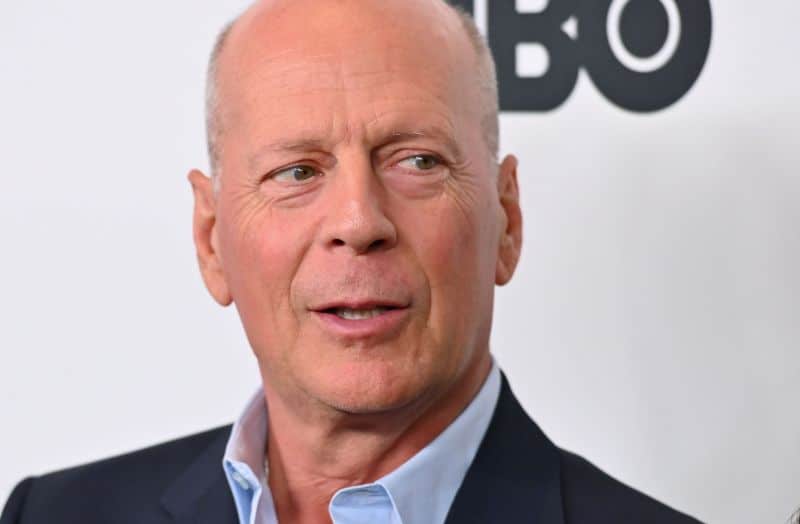 Bruce Willis é expulso de farmácia após se recusar a usar máscara