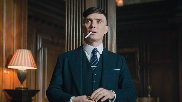 Peaky Blinders encerrará com um filme, confirma criador da série