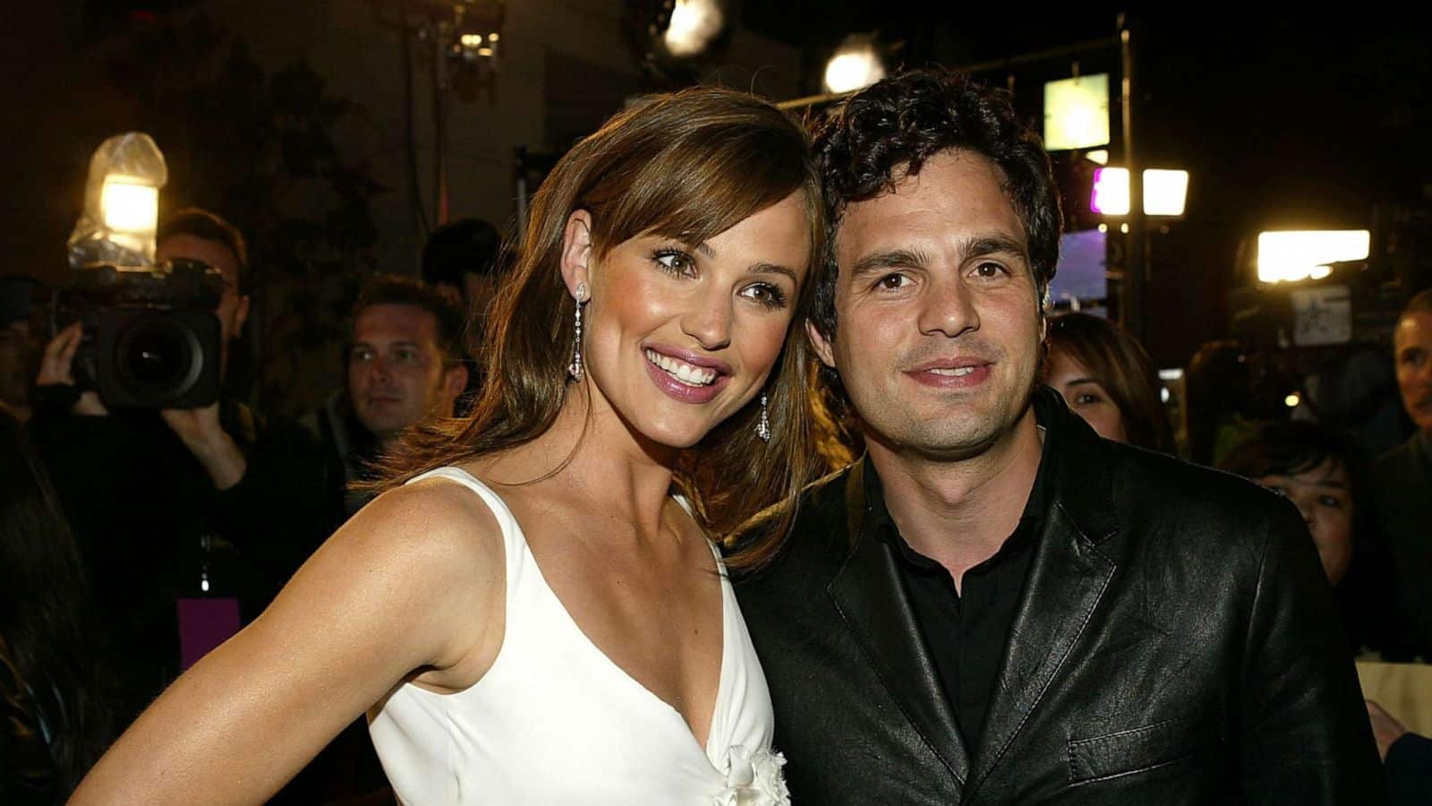 Mark Ruffalo e Jennifer Garner se reencontram para comemorar De Repente 30!