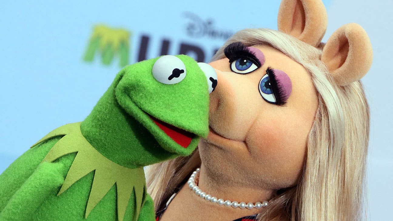 Após cancelamento de Pepe le Gambá, Miss Piggy tem mesmo destino por assédio sexual contra Kermit