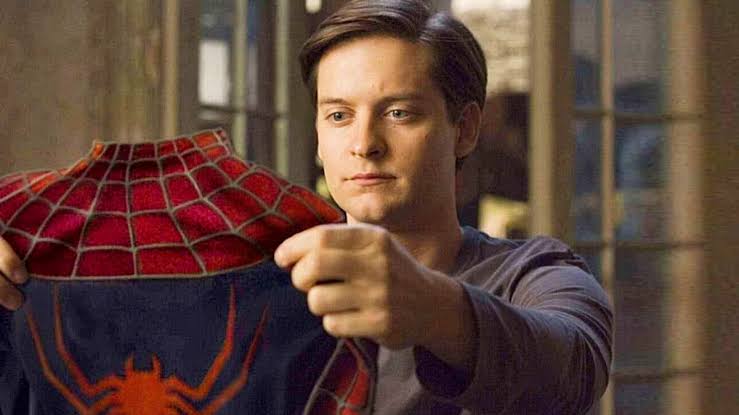 Sony voltou a considerar Homem-Aranha 4 com direção de Raimi e retorno de Maguire, diz site