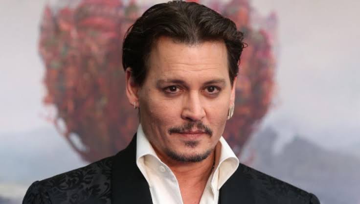 Novo filme de Johnny Depp faz sucesso na Netflix