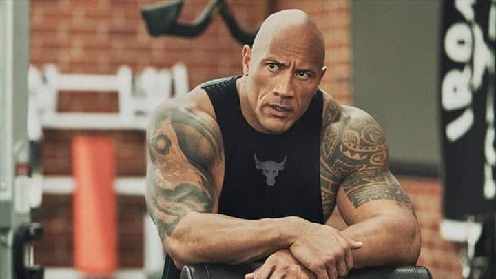 Após ficar sem luz em casa, The Rock já arrancou o portão com as próprias mãos para sair