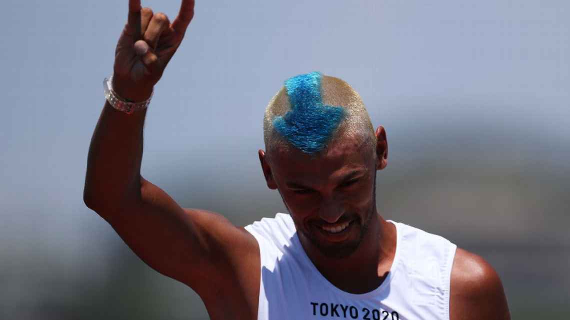 Atleta olímpico Kiran Badloe faz corte de cabelo inspirado no avatar Aang