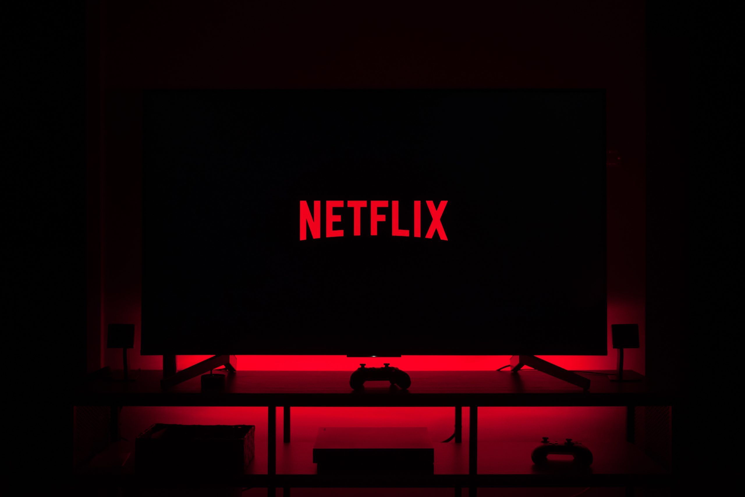 Debandada! Netflix anuncia saída de mais 90 produções de seu catálogo