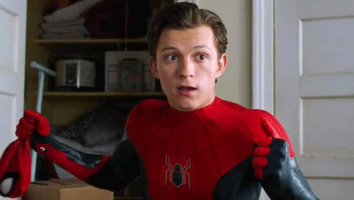 Tom Holland revela que um dos atores de Homem-Aranha: Sem Volta para Casa usou uma bunda falsa em seu traje