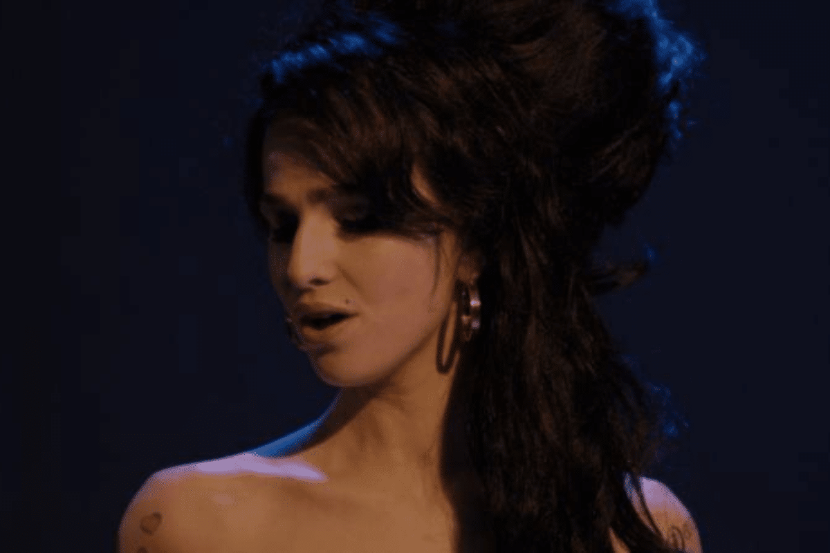 Back To Black | Marisa Abela aparece como Amy Winehouse em primeira imagem de cinebiografia