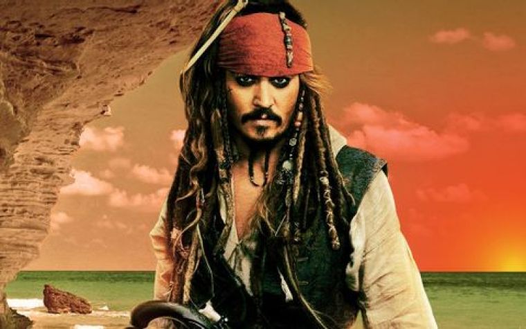 Johnny Depp as Jack Sparrow in Pirates of the Caribbean d469e0c6